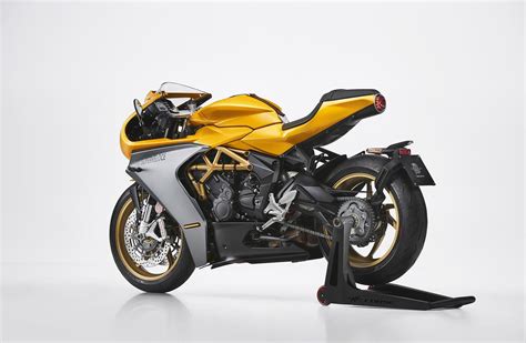 MV Agusta Superveloce 2021 First Ride | Cycle World