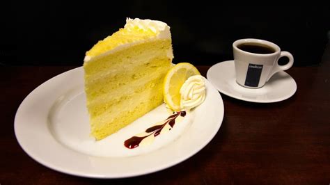 Limoncello Cream Cake 9"