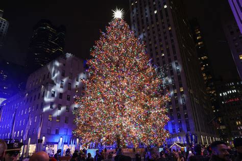 All the Celebrities Attending the Rockefeller Center Tree Lighting 2023 | NBC Insider