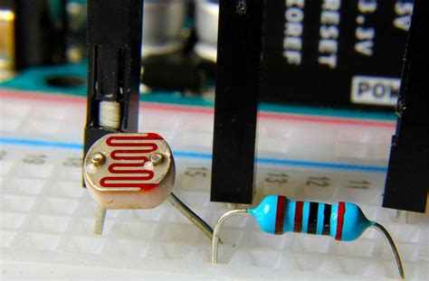 Pairing a Light-Dependent Resistor (LDR) with an Arduino Uno - Circuit ...