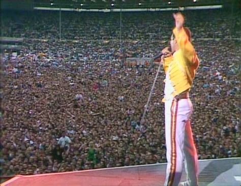 ABBEY ROAD: GRANDES PERFORMANCES [XXII]: QUEEN MAGIC TOUR, Live At Wembley Stadium, 11/07/1986