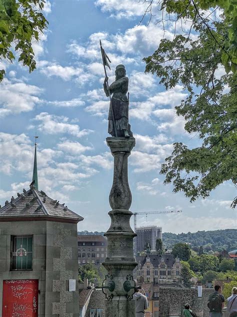 lindenhof-statue-fountain | Glamping in Switzerland