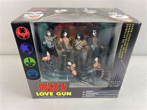 Kiss Love Gun Deluxe Edition Figures - Matthew Bullock Auctioneers