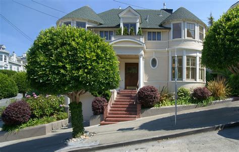 The 'Mrs. Doubtfire' House Has Hit the Market for $4.45 Million ...