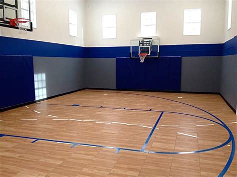 Indoor Basketball Court, Healthy Support for More Private and Fun Exercise | HomesFeed