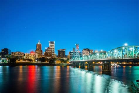 Premium Photo | Downtown portland oregon skyline at night in usa