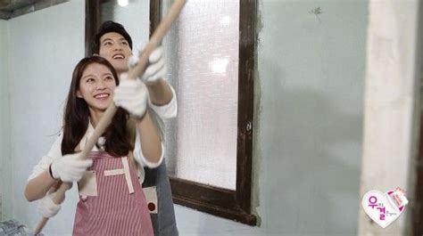 Lee Jong Hyun and Gong Seung Yeon Can’t Stop Blushing in Their Newlywed ...