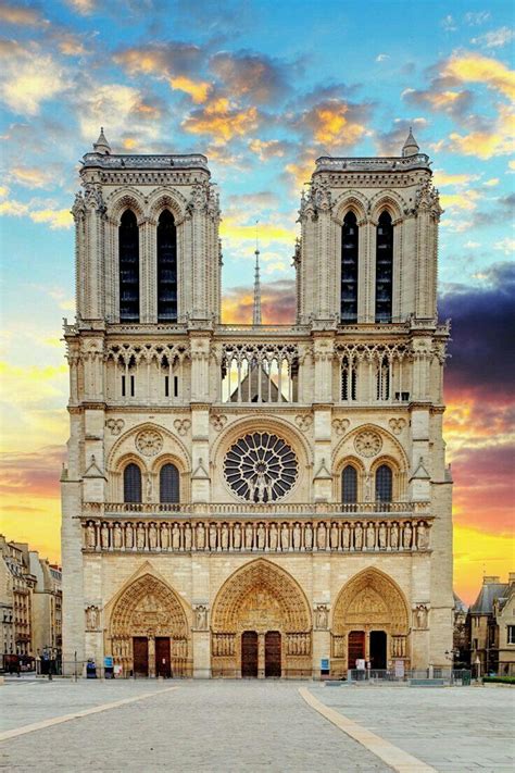 Catedral de Notre Dame em Paris | Gothic cathedral, Paris travel ...