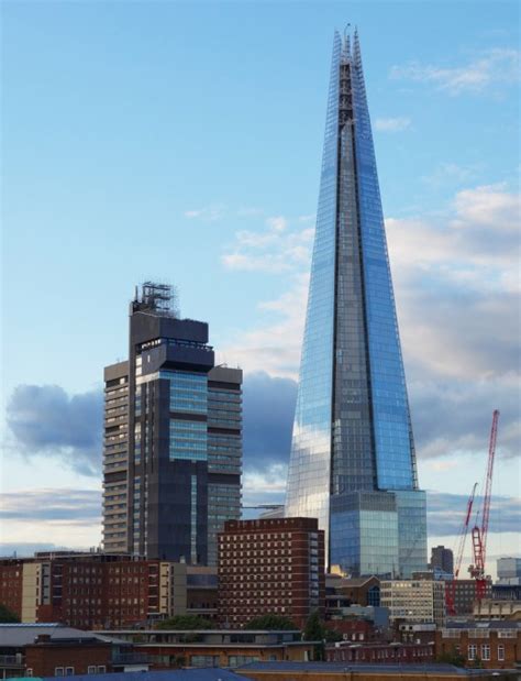 Broken Mirror: Shard Hotel Views Reflect Next-Door Rooms - WebUrbanist