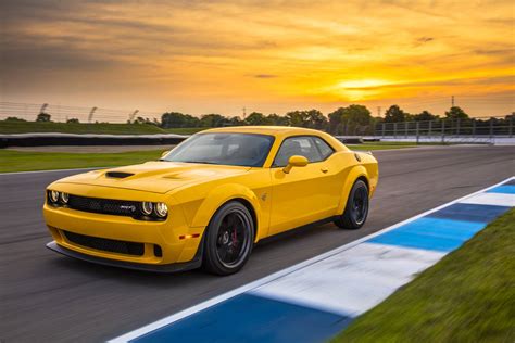 Challenger SRT Hellcat possessed by Dodge Demon | Dealer News | Autos