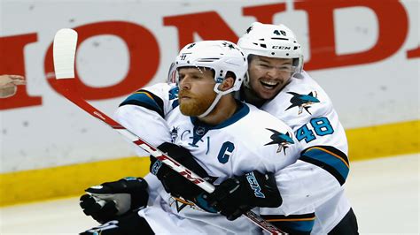 Pavelski scores twice, Sharks top Blues to take 3-2 lead | abc10.com