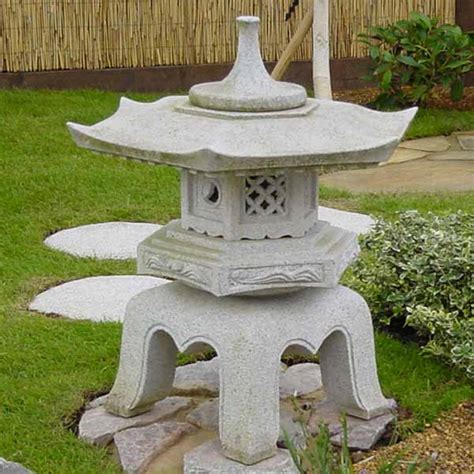 Narabe Yukimi Japanese stone lantern for oriental gardens - Kyoto Range