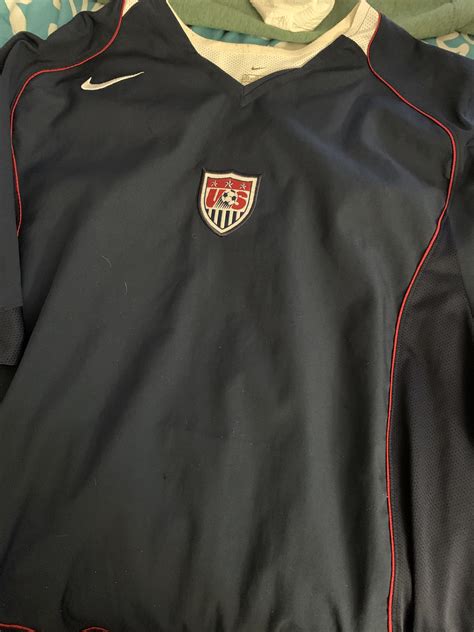 2004 USMNT kit found via a Facebook group I’m in : r/KitSwap