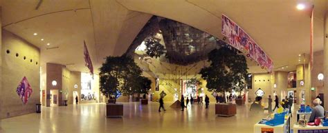 Торговый центр Carrousel du Louvre