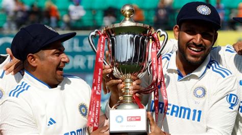 Sarfaraz Khan, Dhruv Jurel awarded with BCCI central contracts ...