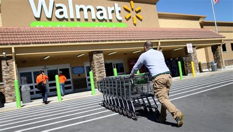 How to File Complaints at Walmart Headquarters | Legalbeagle.com