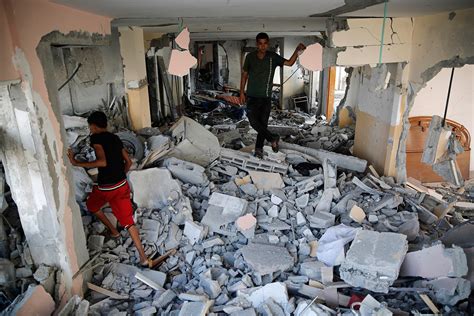 Israel-Gaza Ceasefire Photos: Palestinians Return to Their Destroyed Homes