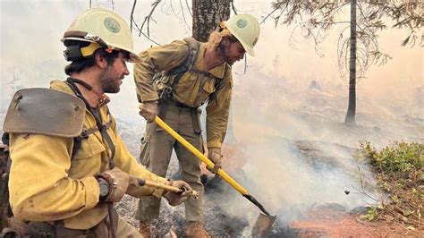 Change in weather aids Oregon firefighters but brings new challenges