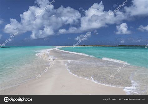 Cayao de Agua, Los Roques archipelago, Venezuela Stock Photo by ...