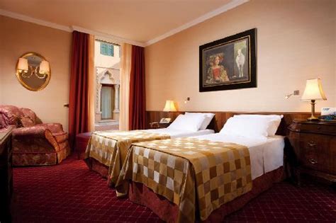 ACCADEMIA HOTEL $119 ($̶1̶4̶0̶) - Updated 2018 Prices & Reviews - Verona, Italy - TripAdvisor