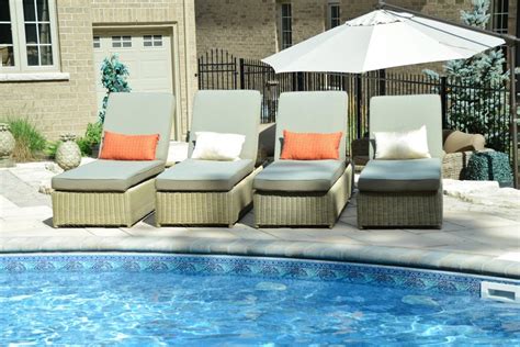 20+ Pool Deck Furniture Ideas – HomeDecorish