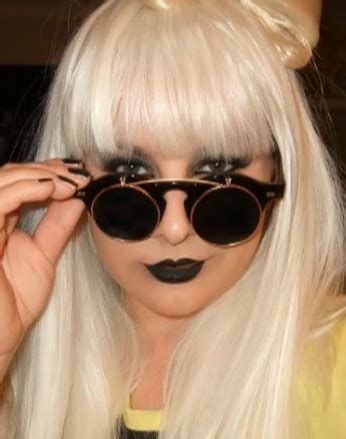 Fashion Star: Lady Gaga wearing Blue Lipstick