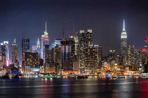 NYC: Skyline at Night Van Tour with Transfer | GetYourGuide