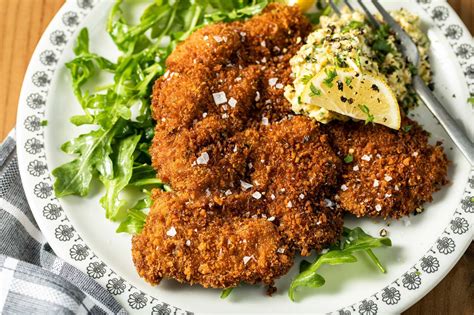 Fry to greater heights with this crispy restaurant-worthy pork milanese | Pork milanese, Crispy ...