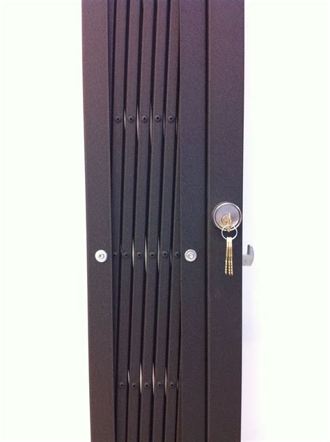 Expanding Folding Scissor Gate with Hook Lock | Rejas para ventanales, Seguridad para ventanas ...