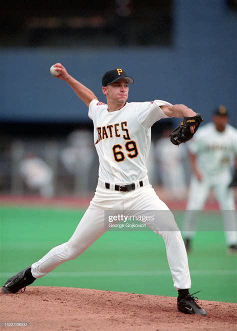 pittsburgh pirates uniforms through the years | oggsync.com