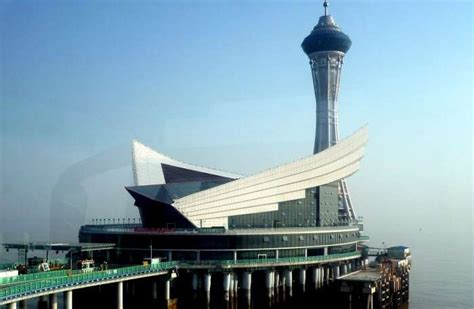 Hangzhou Bay Bridge: The World’s Longest Ocean-Crossing Bridge