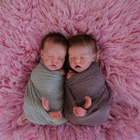 17 '' Real Lifelike Twins Sister Aidan and Nadia Reborn Baby Doll Girl