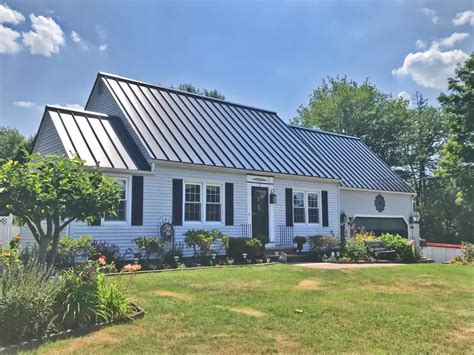 Black Metal Roof: Pros, Cons, Energy-Efficiency & More