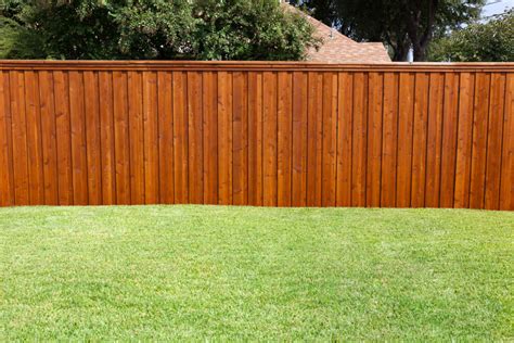 Fence, what's the best fence for your yard? | Apple Valley Eco Landscapes