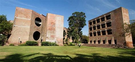 IIM Visakhapatnam Admission 2025: CAT, Application Date & Process ...