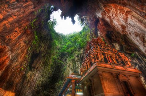 Picture of the Day: The Temple Cave of Batu » TwistedSifter