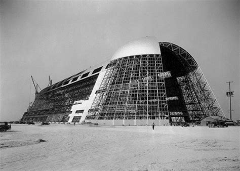 Daily Lazy: Construction of the USS Macon Airship