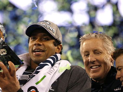 Russell Wilson celebrated Pete Carroll with old Seattle teammates