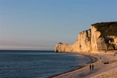 Ètretat – Beach at sunset - Vincos Images