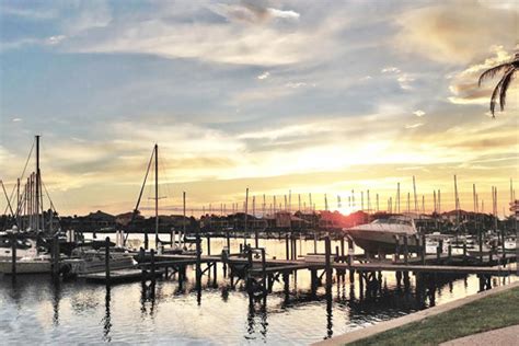 Circles Waterfront Restaurant & Bar in Apollo Beach, FL