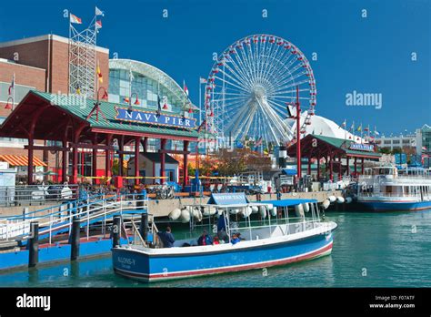 FERRIS WHEEL NAVY PIER DOWNTOWN LAKE MICHIGAN CHICAGO ILLINOIS USA ...