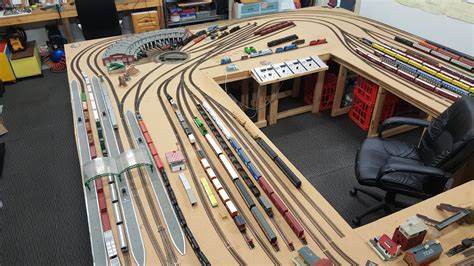 Herbie's having fun with his layout - Model railroad layouts plansModel railroad layouts plans