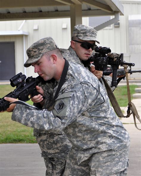 Rhode Island National Guard infantrymen pound ground in Louisiana | Article | The United States Army