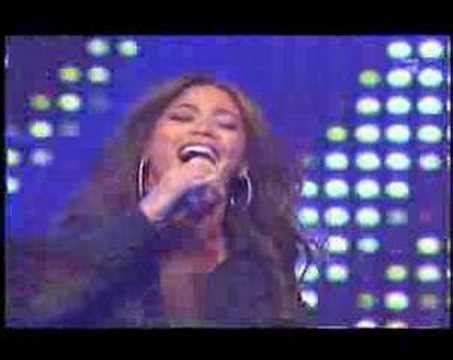 Beyonce-Irreplaceable LIVE - YouTube