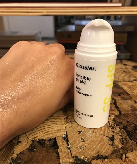 We Tried Glossier's New Sunscreen — & Here's What You Need To Know+#refinery29 Skin Care Kit ...