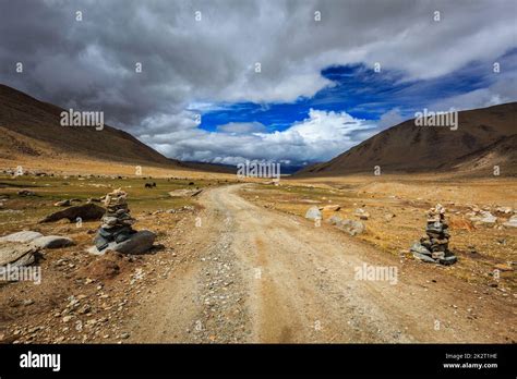 Road in Himalayas, India Stock Photo - Alamy