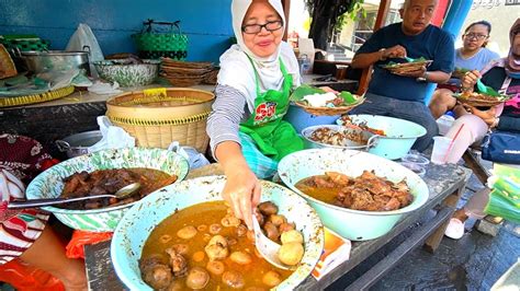 Indonesia Street Food - YOGYAKARTA'S BEST STREET FOOD GUIDE! CRAZY Halal Food tour in Jogja ...