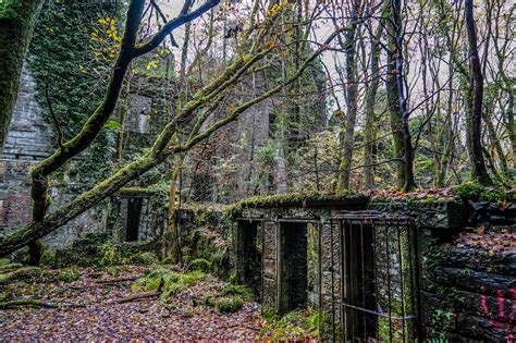 Exploring The Spooky And Abandoned Buchanan Castle In Scotland!