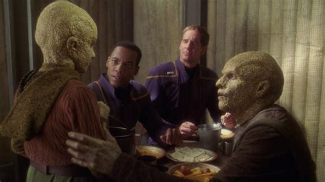 Star Trek: Enterprise Season 1 Episode Screencaps, Synopses, and Images ...