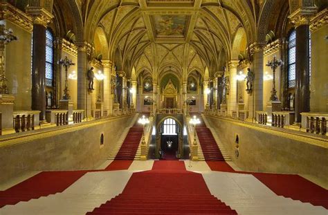 10 Great Hungarian Parliament Building Facts